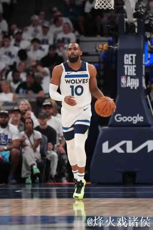 科尔再度葬送比赛！关键时刻执迷三后卫+传切，为何弃用理查德？