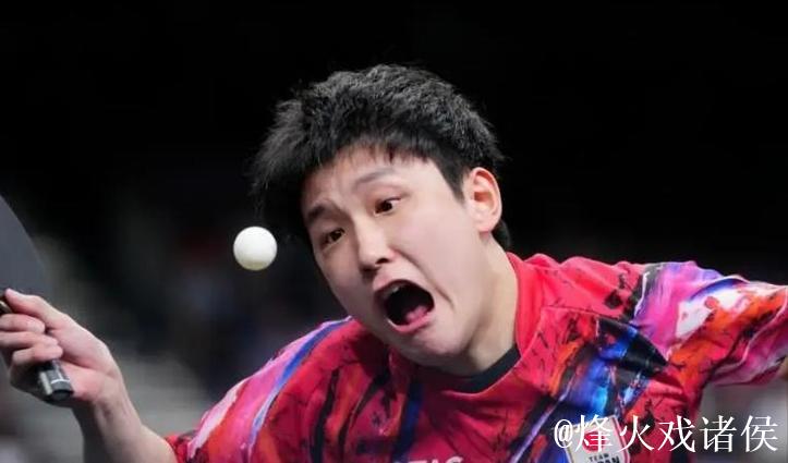 现场设备意外喷礼花,张本智和被吓到,王曼昱镇定如常 现场设备意外喷礼花,张本智和被吓到,王曼昱镇定如常